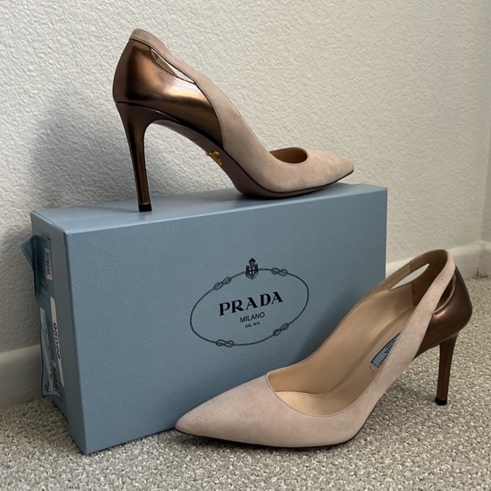 Prada suede and metallic pumps w/ original box! Size 38/US 8, WORN TWICE.